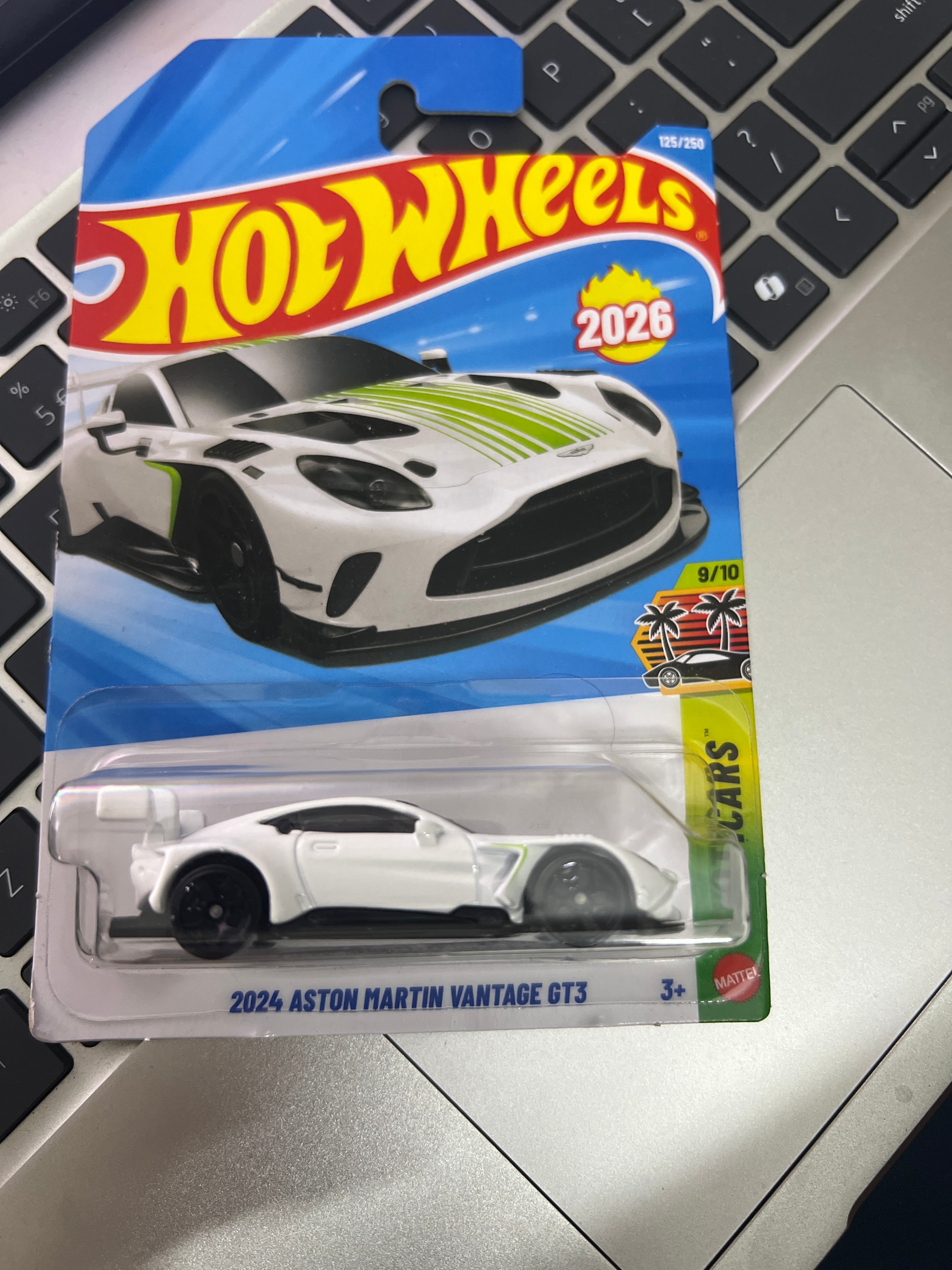 Hot Wheels - Aston Martin Vantage GT3 White